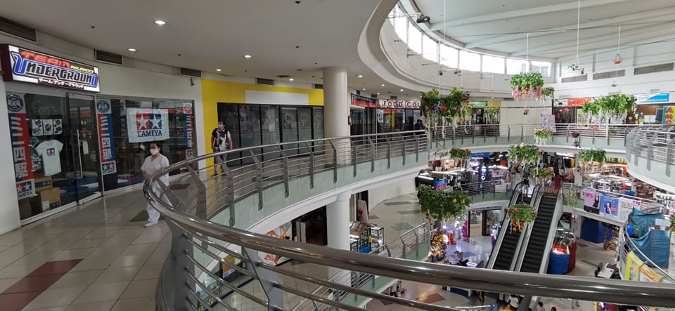 CIRLE C MALL CONGRESSIONAL AVENUE COMMERCIAL SPACE FOR LEASE